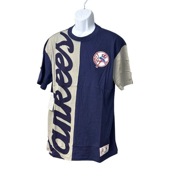 Mitchell & Ness New York Yankees MLB Play by Play 2.0 S/S Tee, Sz. M - Picture 1 of 13